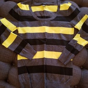 *SALE!!!* Like New Rue21 sz lrg Top